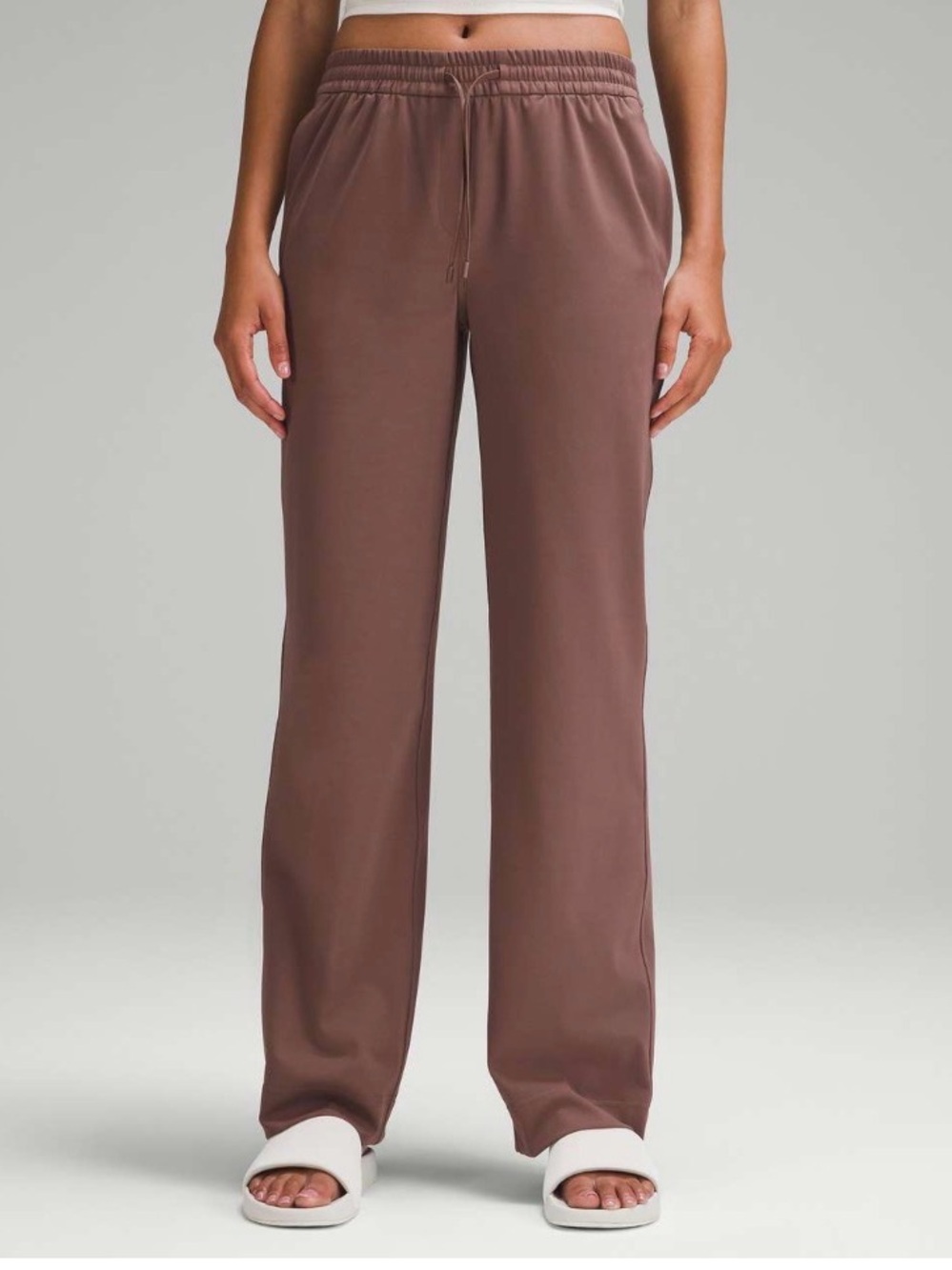 Lululemon Straight-Leg Mid-Rise Pant Luxtreme *Regular
Dark Oxide